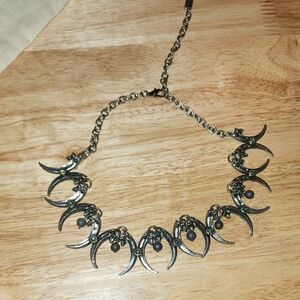 Martha Rotten Raven claw collar